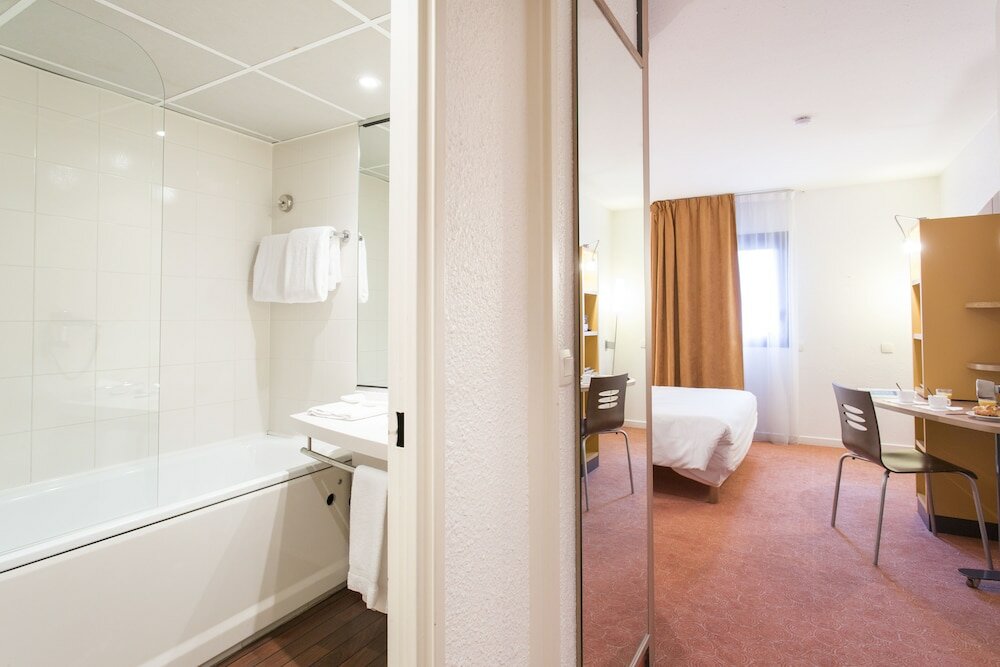 Фото Canal Suites - Paris La Villette