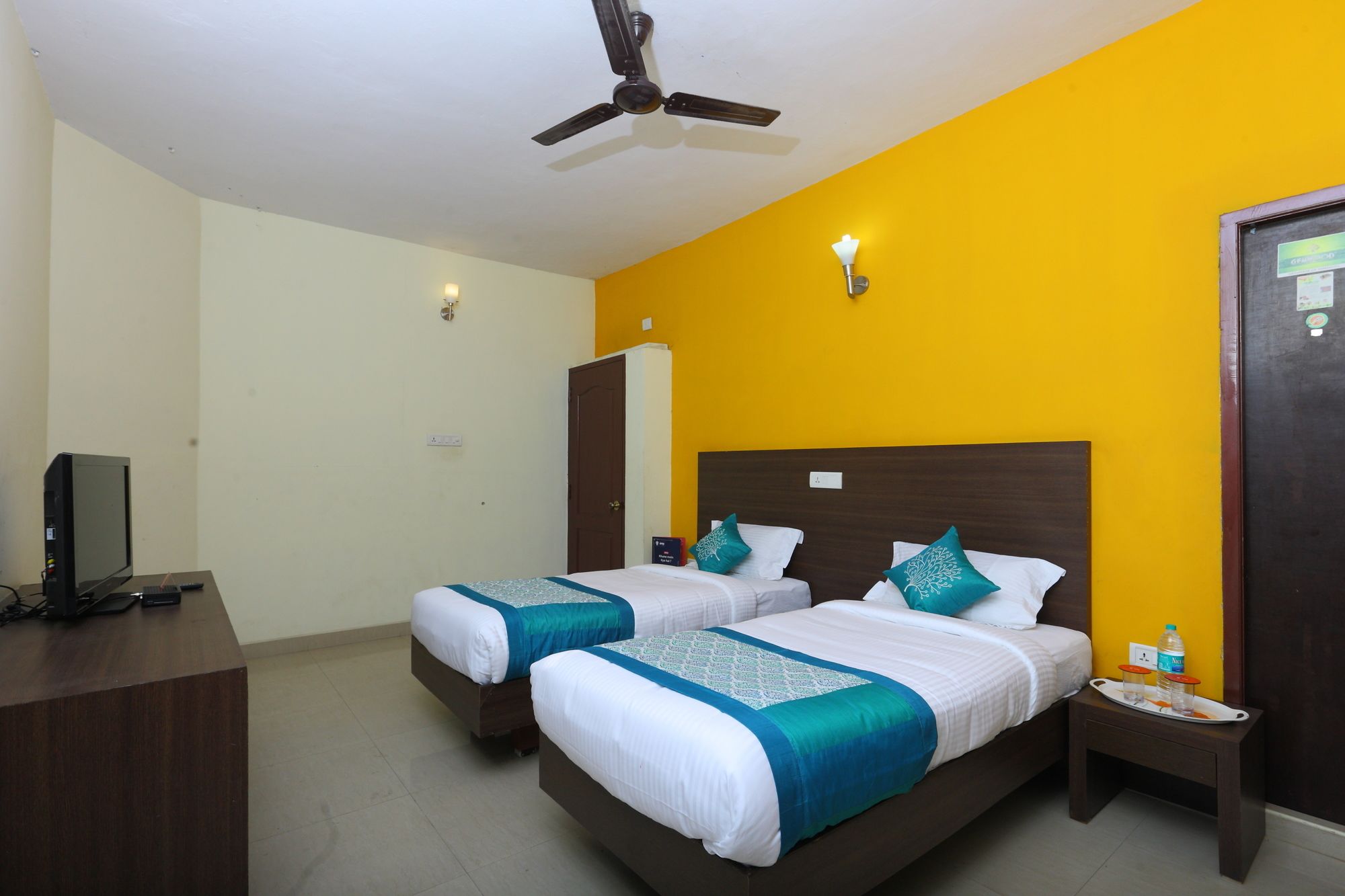 Фото Oyo 10356 Hotel Nachiappa Adyar Inn