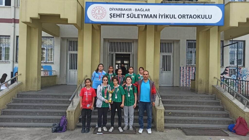 School Martyr Specialist Sergeant Suleyman Iyikul Middle School, Diyarbakir, photo