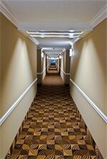 Фото Coliseum Inn