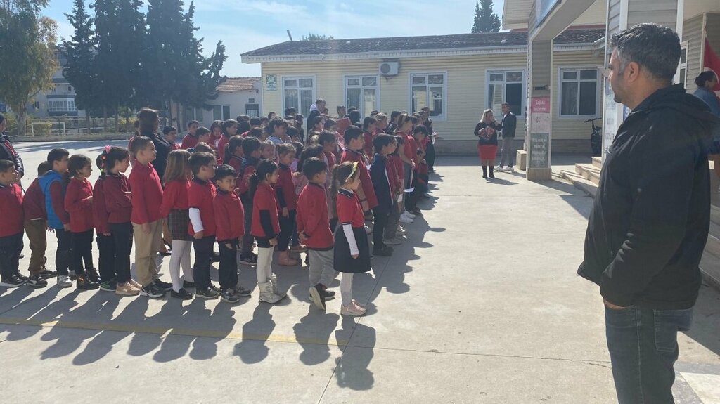 School Arif Nihat Asya Middle School, Didim, photo