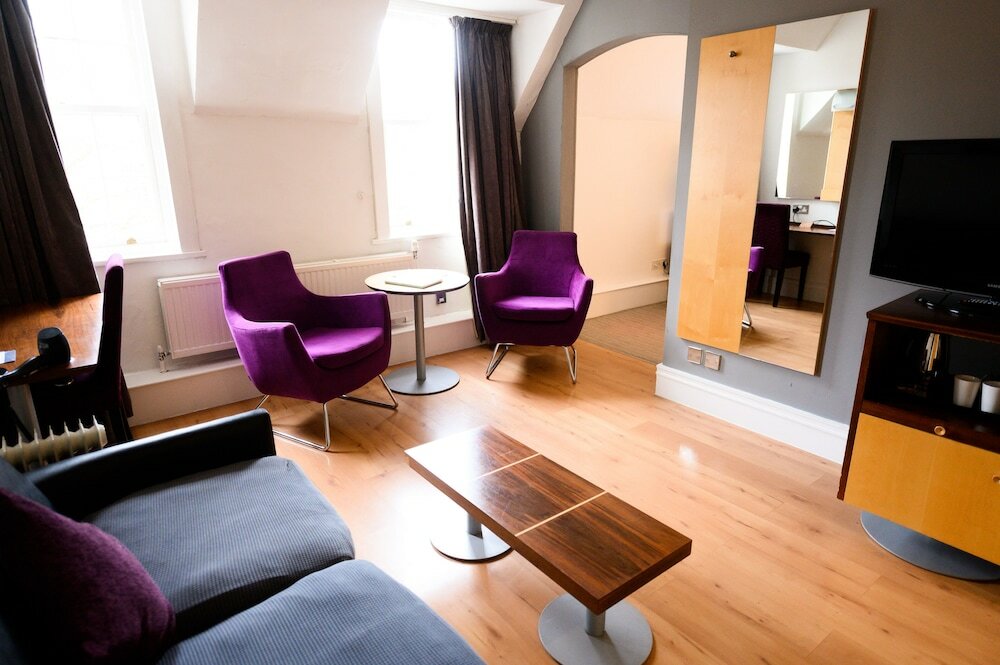 Фото The Angel Hotel