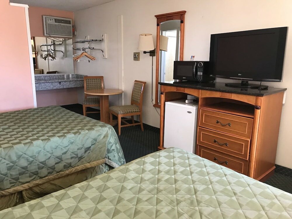 Фото Economy Inn Barstow