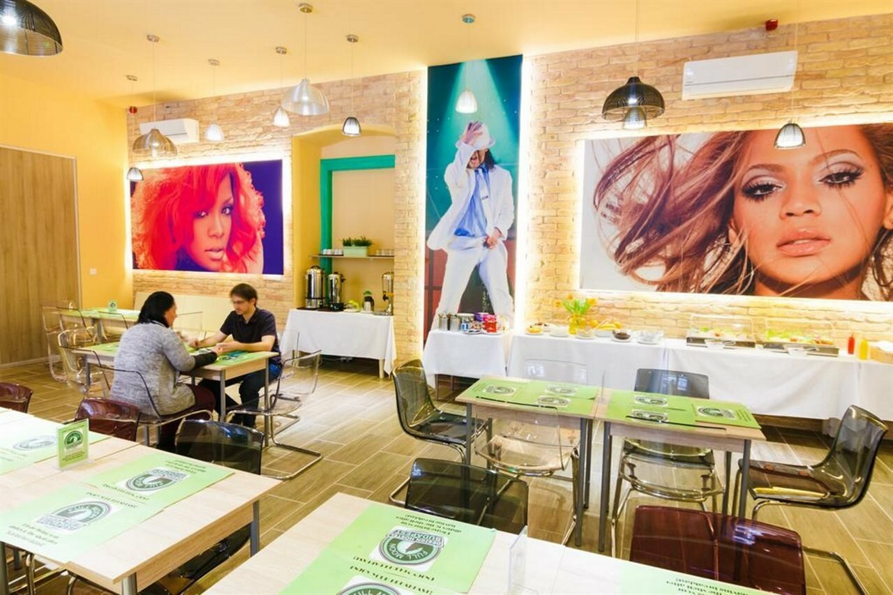 Фото Full Moon Budapest