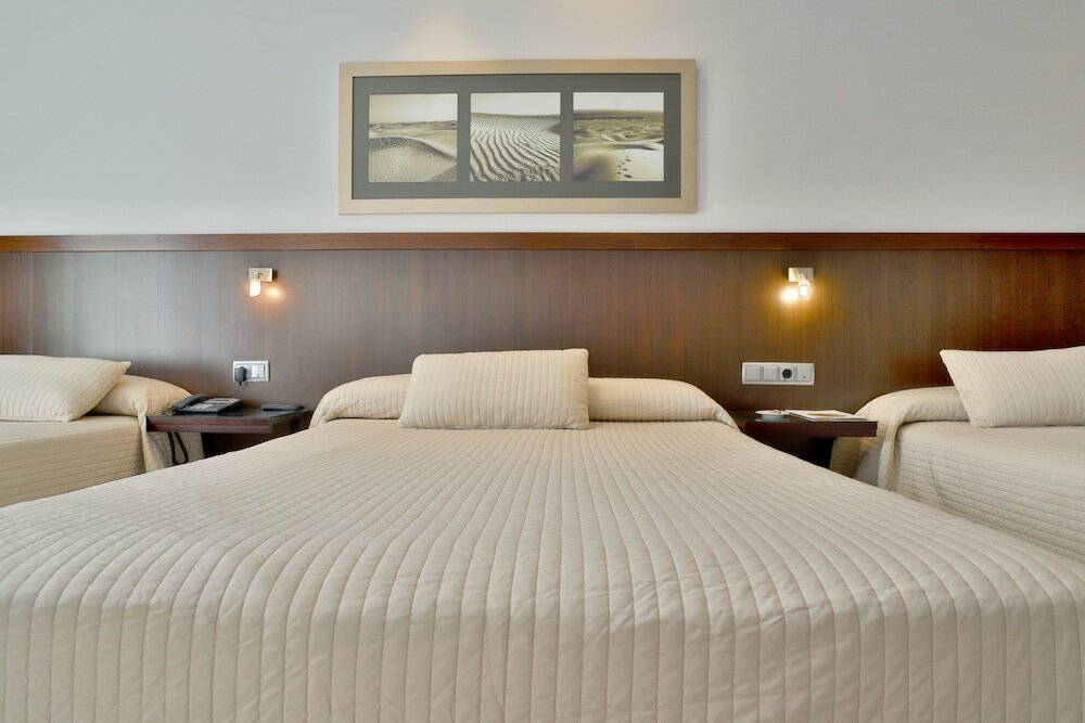 Фото Oasis Cordoba Hotel