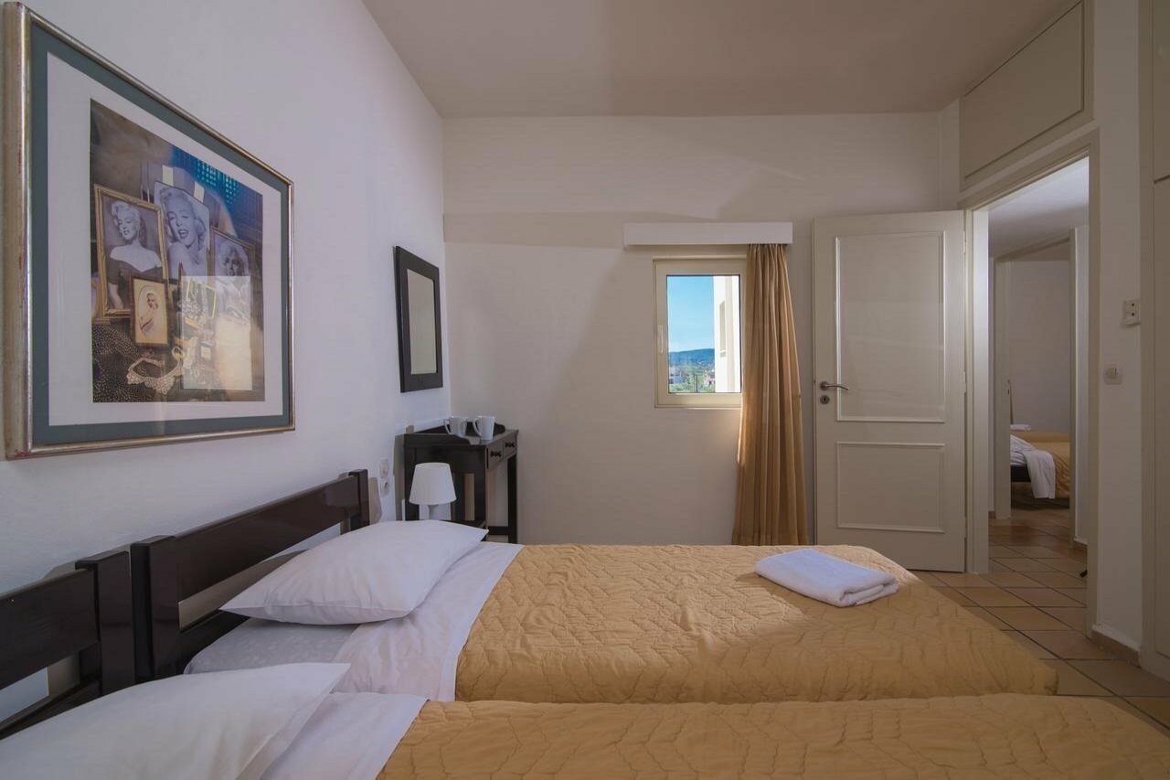 Фото Ourania Apartments