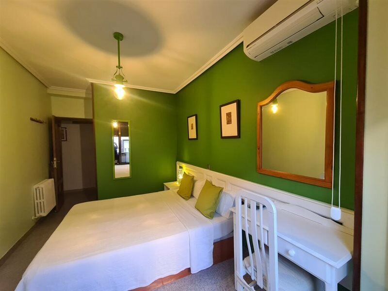 Фото C. H. Chelo