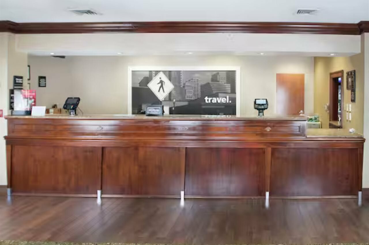 Фото Hampton Inn Linden