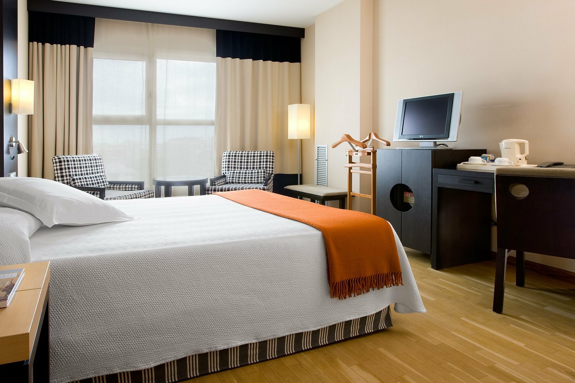 Фото Nh Valencia Center