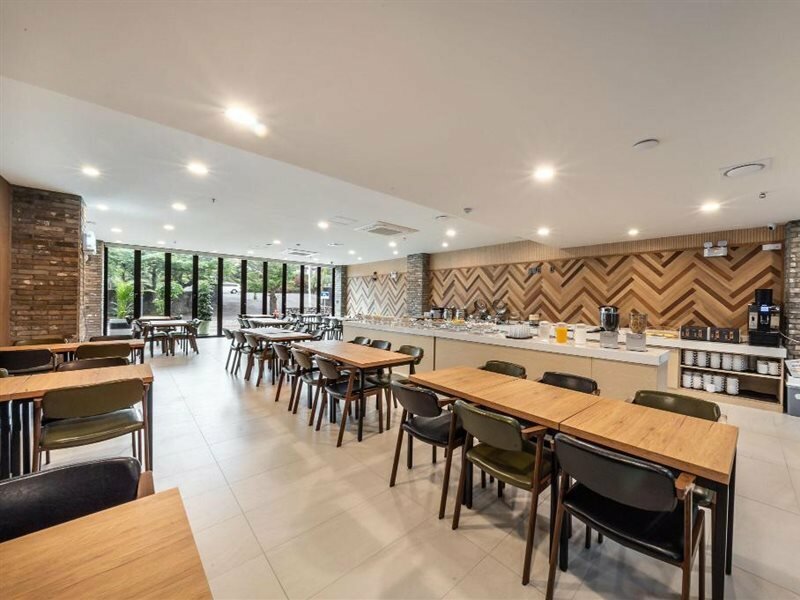 Фото Aroomi Hotel