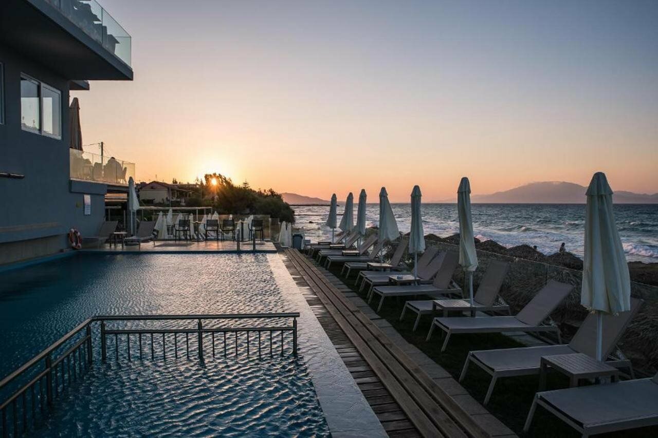 Фото Golden Coast Resort