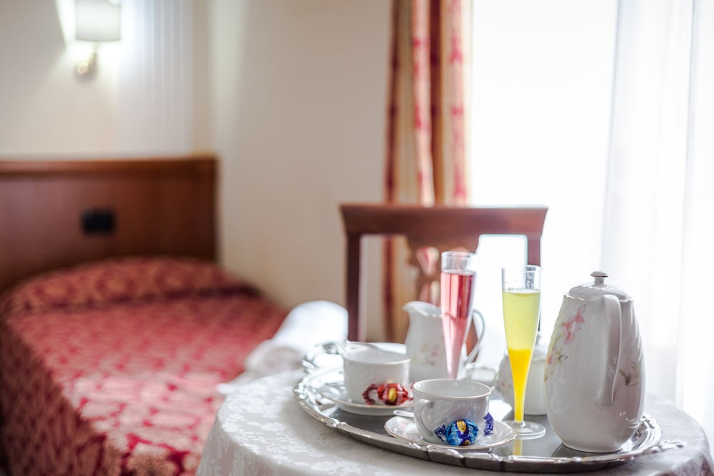 Фото Hotel Suite Caesar