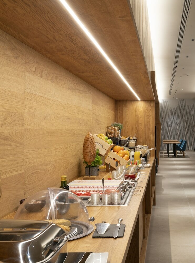 Фото Hotel Ciudad de Logroño