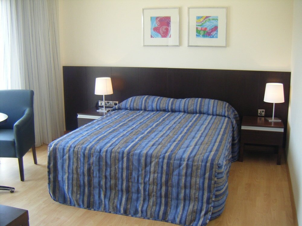 Фото Crown Resorts Henipa