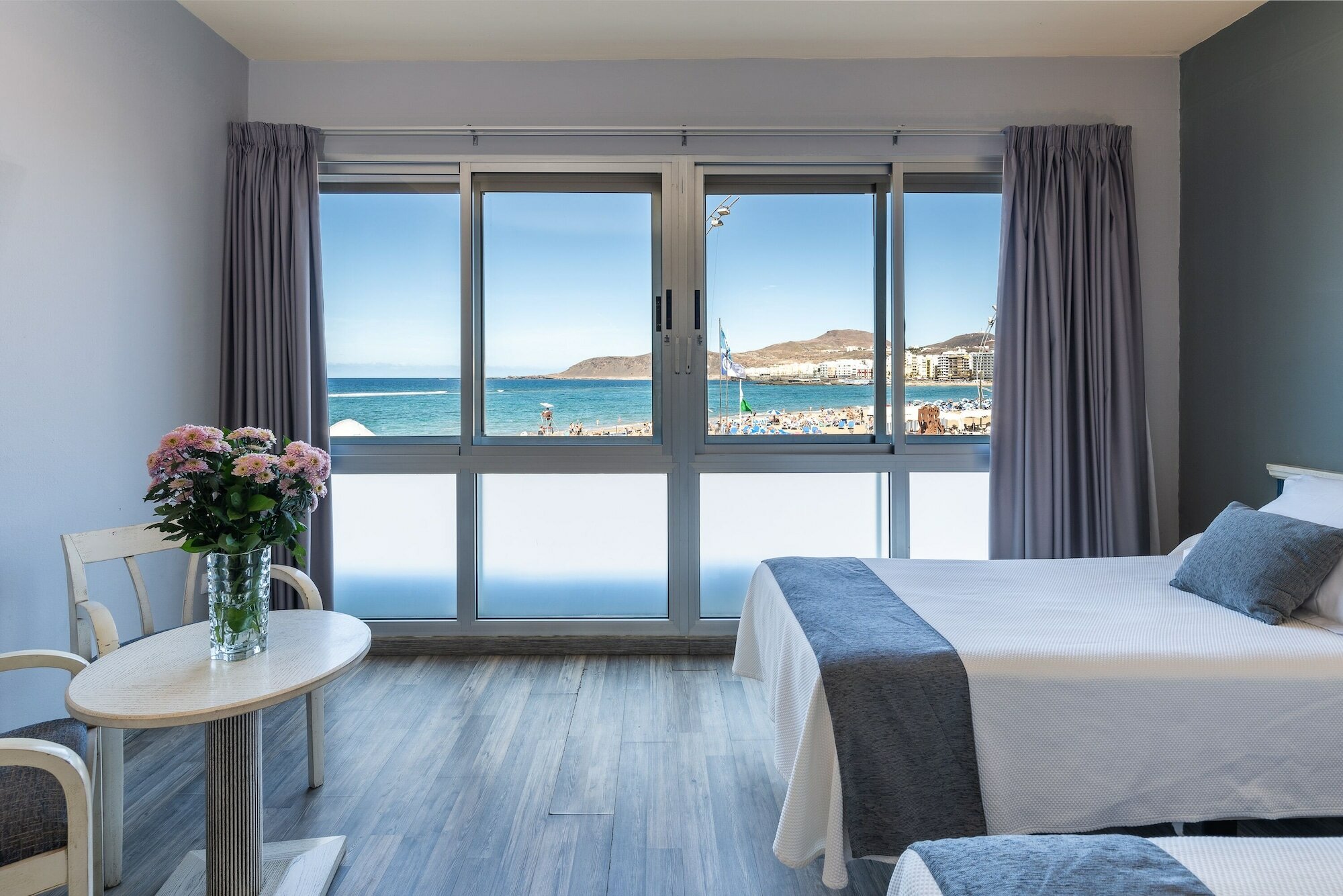 Фото Apartamentos Colón Playa