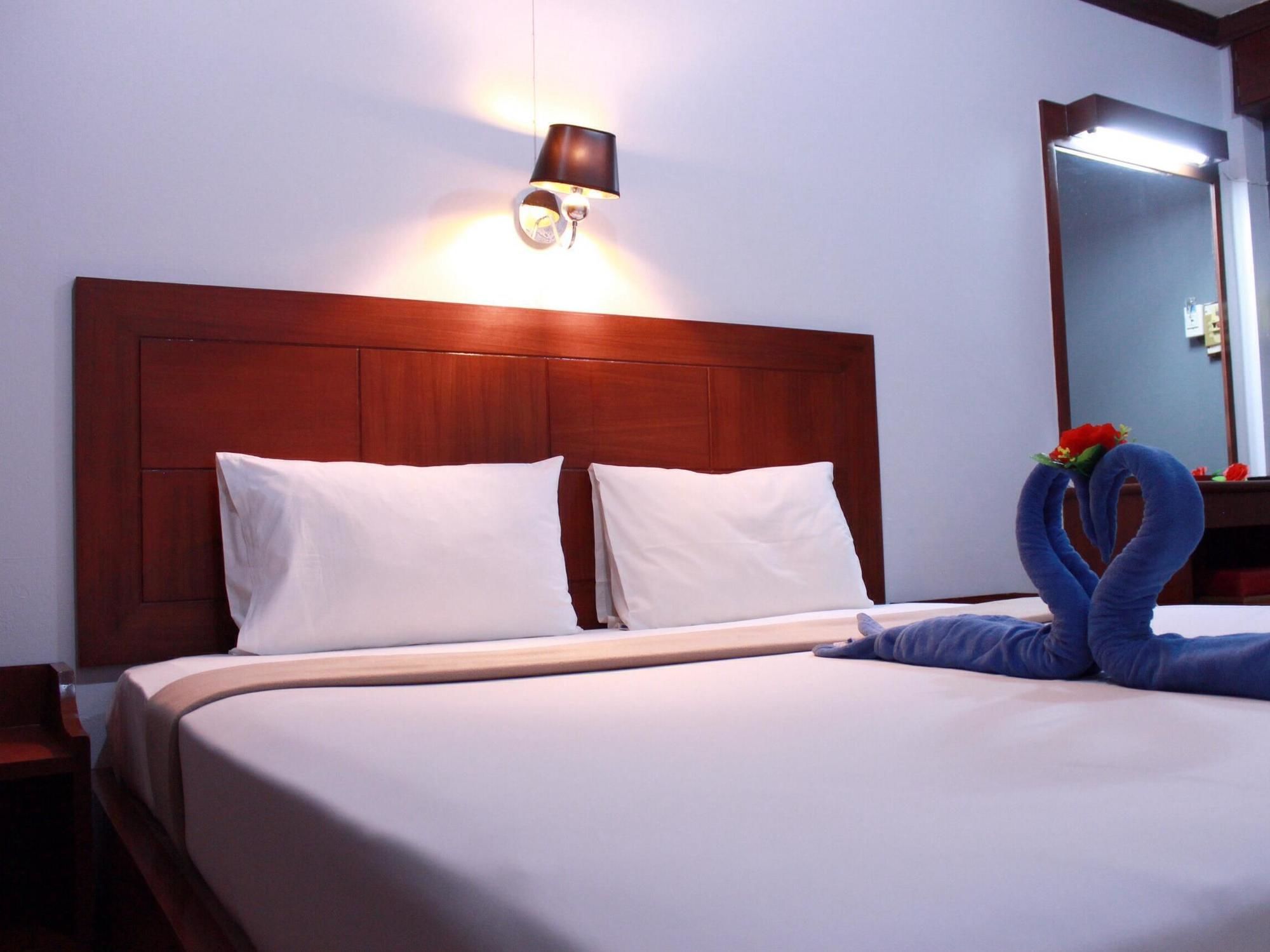Фото Little Mermaid Guesthouse & Restaurant
