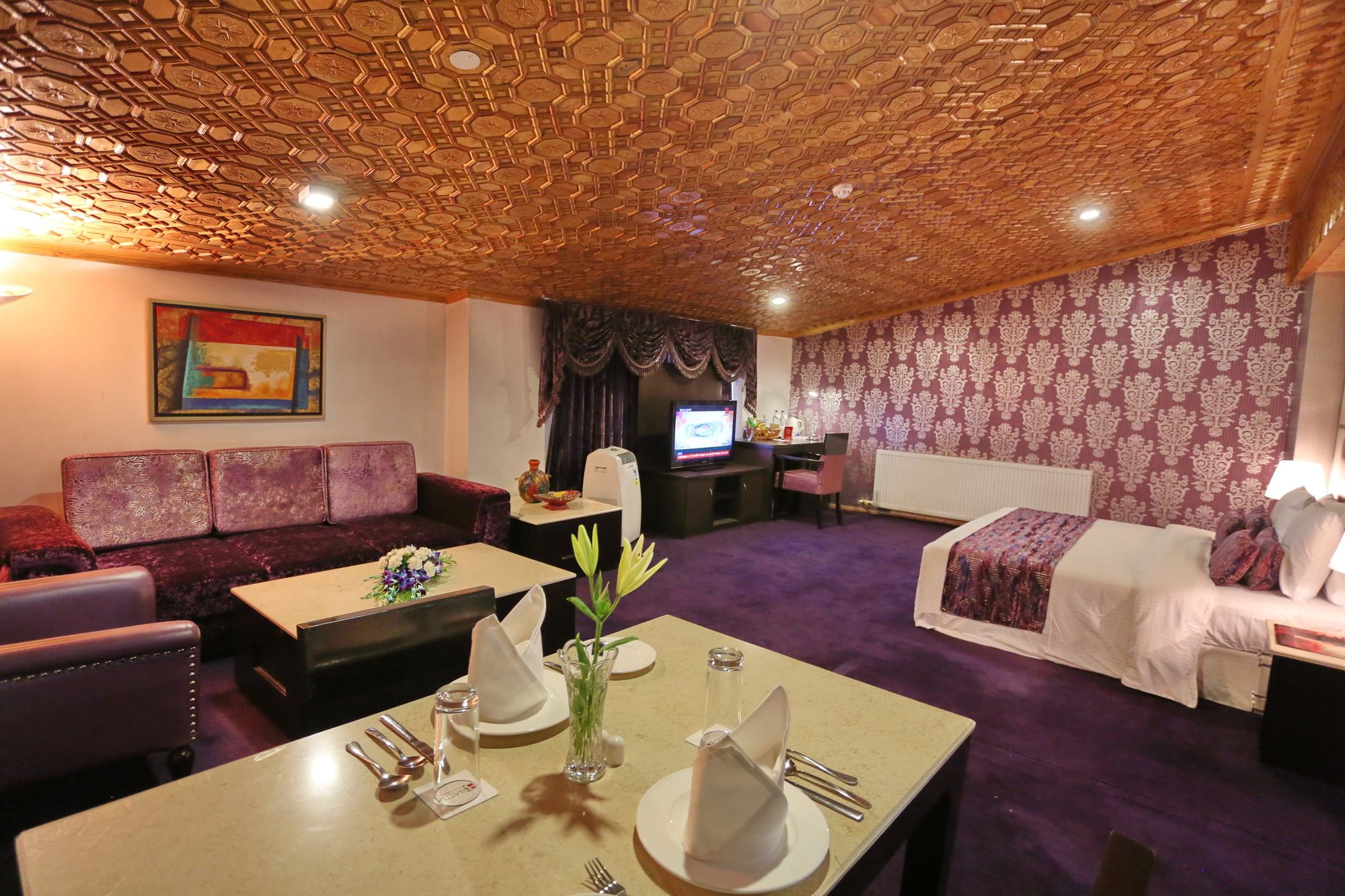 Фото Batra Hotel