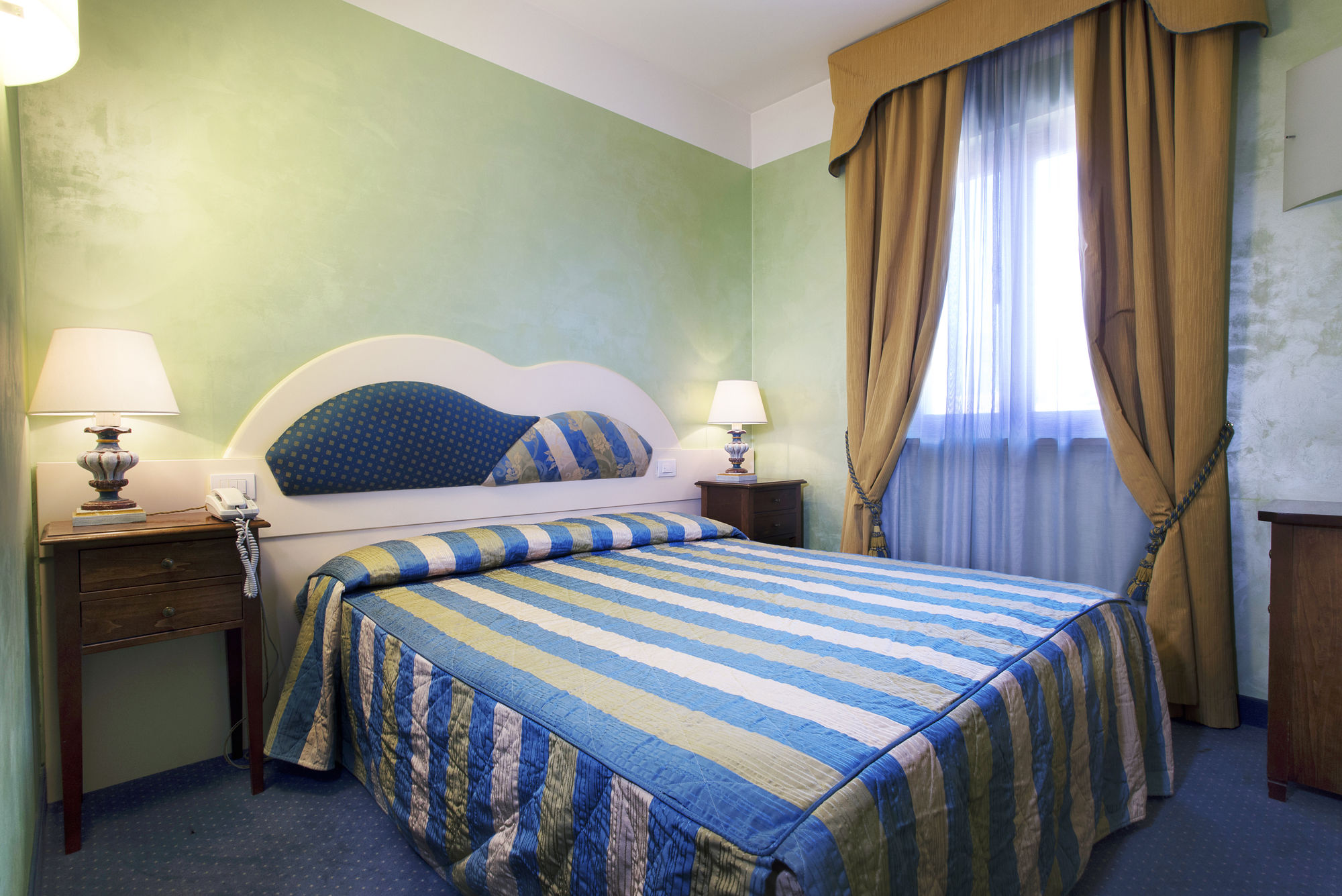 Фото Grand Hotel Terme Roseo