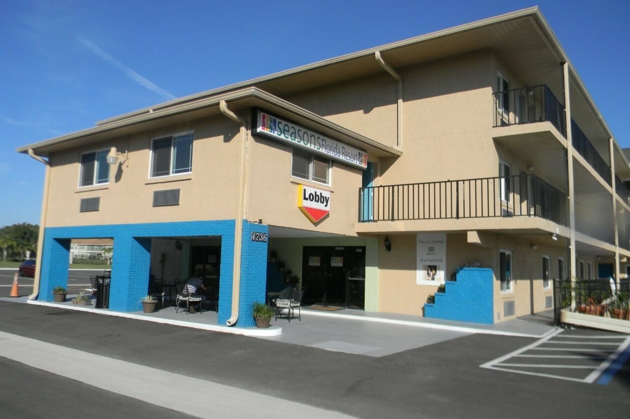 Фото Seasons Florida Resort