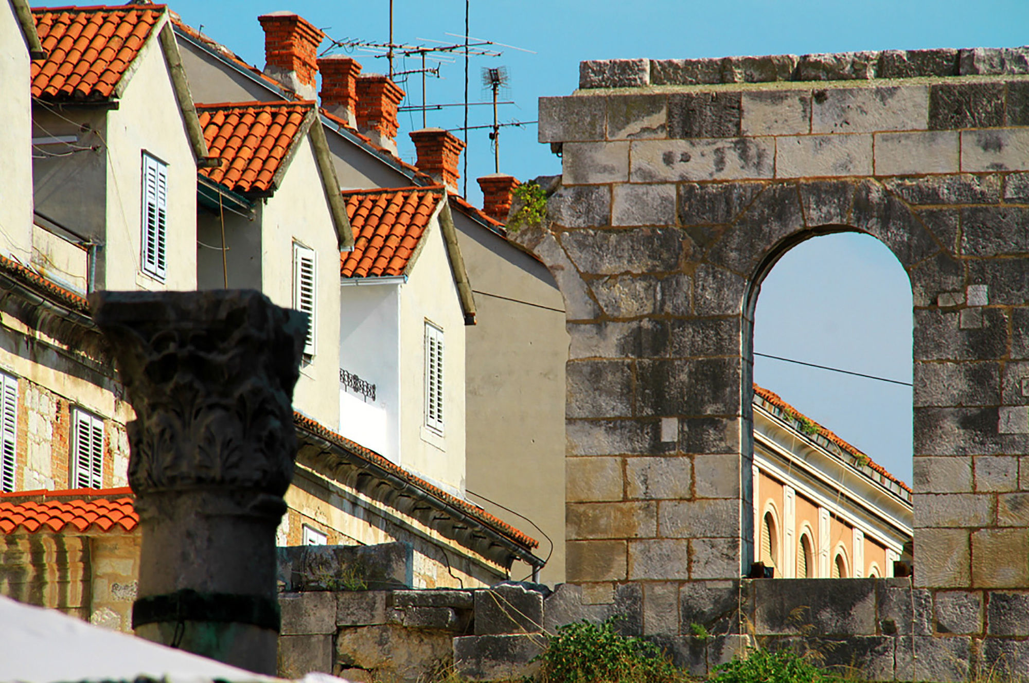 Фото La Porta Luxury Rooms