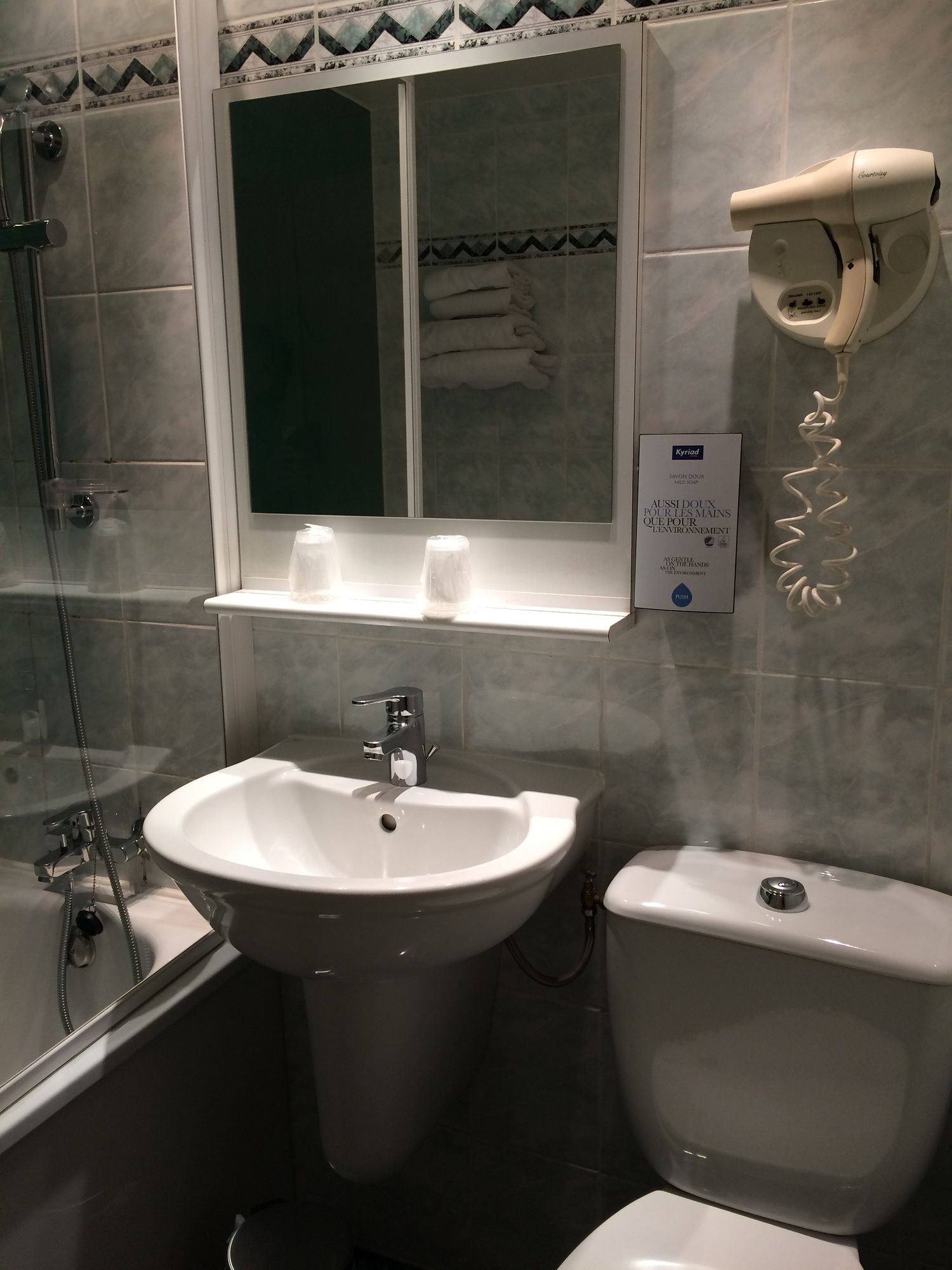 Фото Kyriad Nimes Ouest