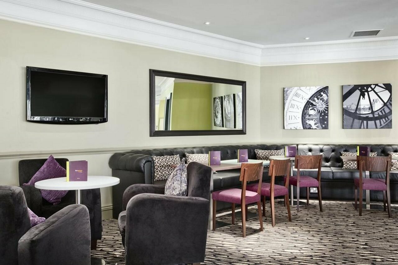 Фото DoubleTree by Hilton Glasgow Strathclyde