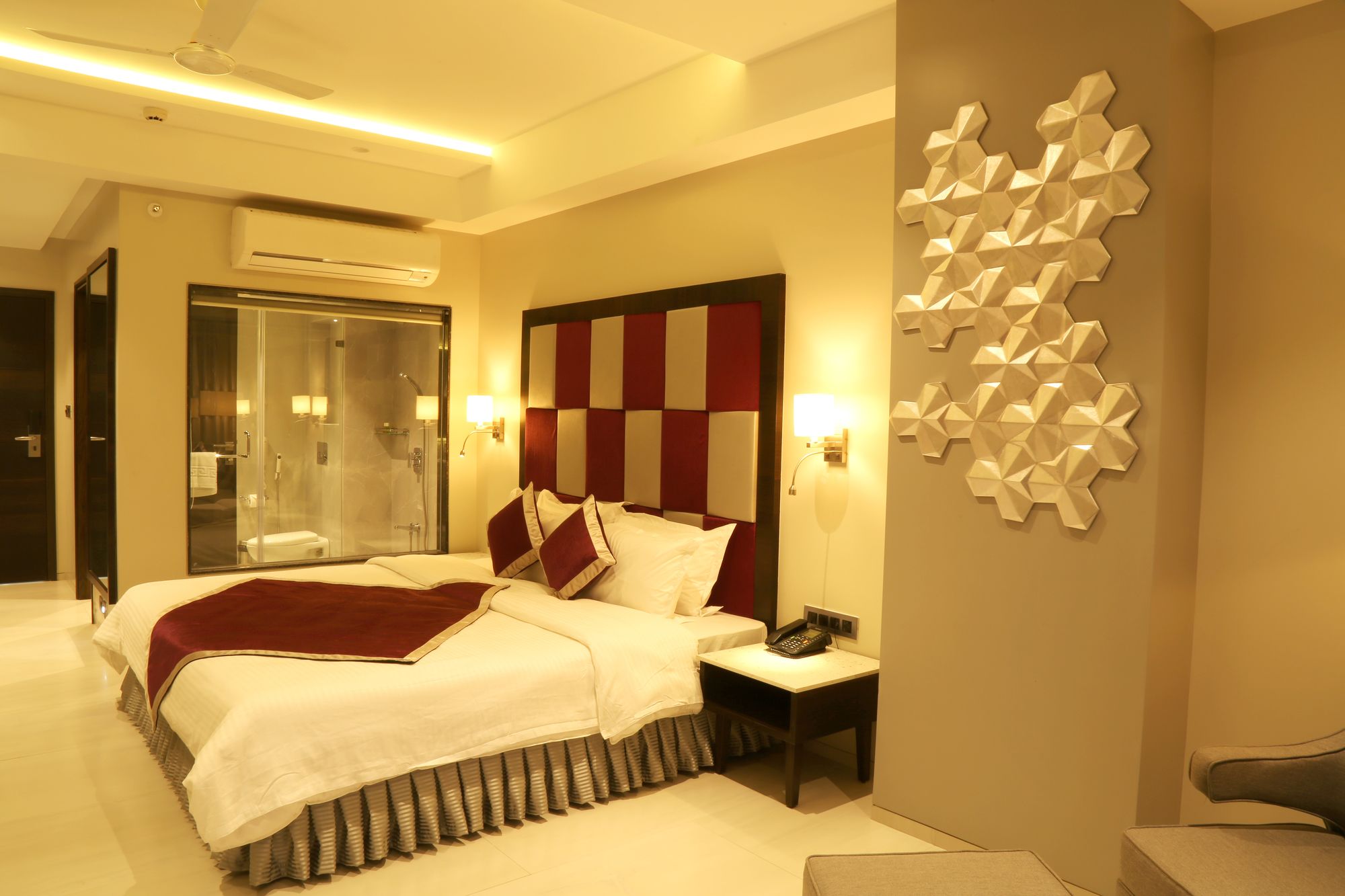 Фото The Flora Grand