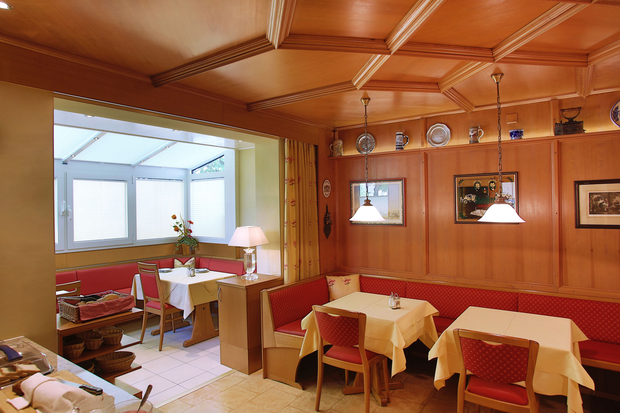 Фото Hotel Kriemhild am Hirschgarten