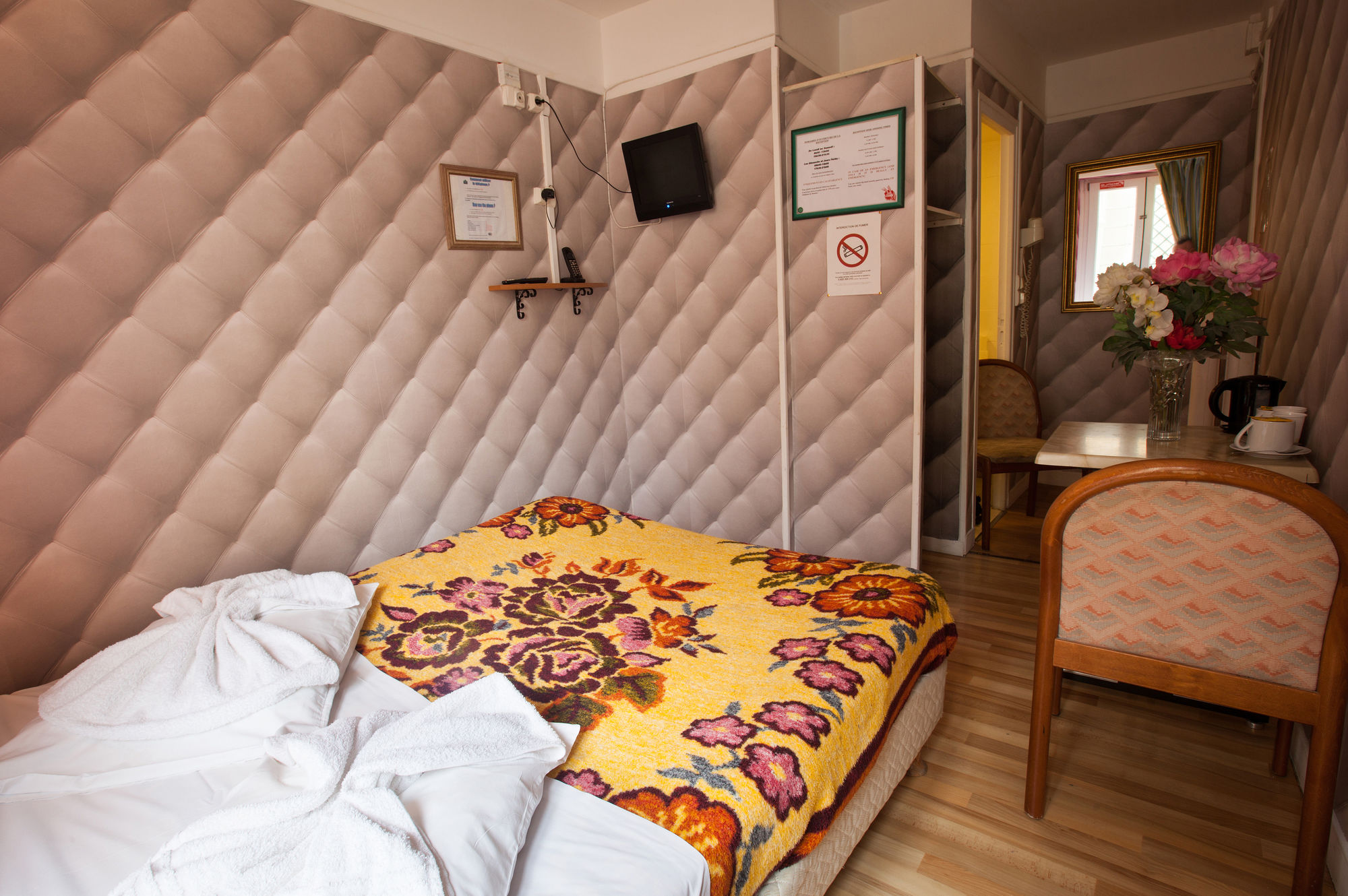 Фото Hotel Aviatic