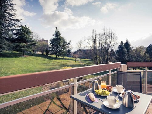 Гостиница Mercure Hotel & SPA Aix-les-Bains Domaine Marlioz в Экс-ле-Бене