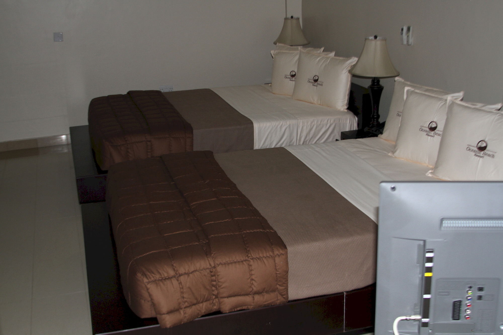 Фото Oceanic Resort