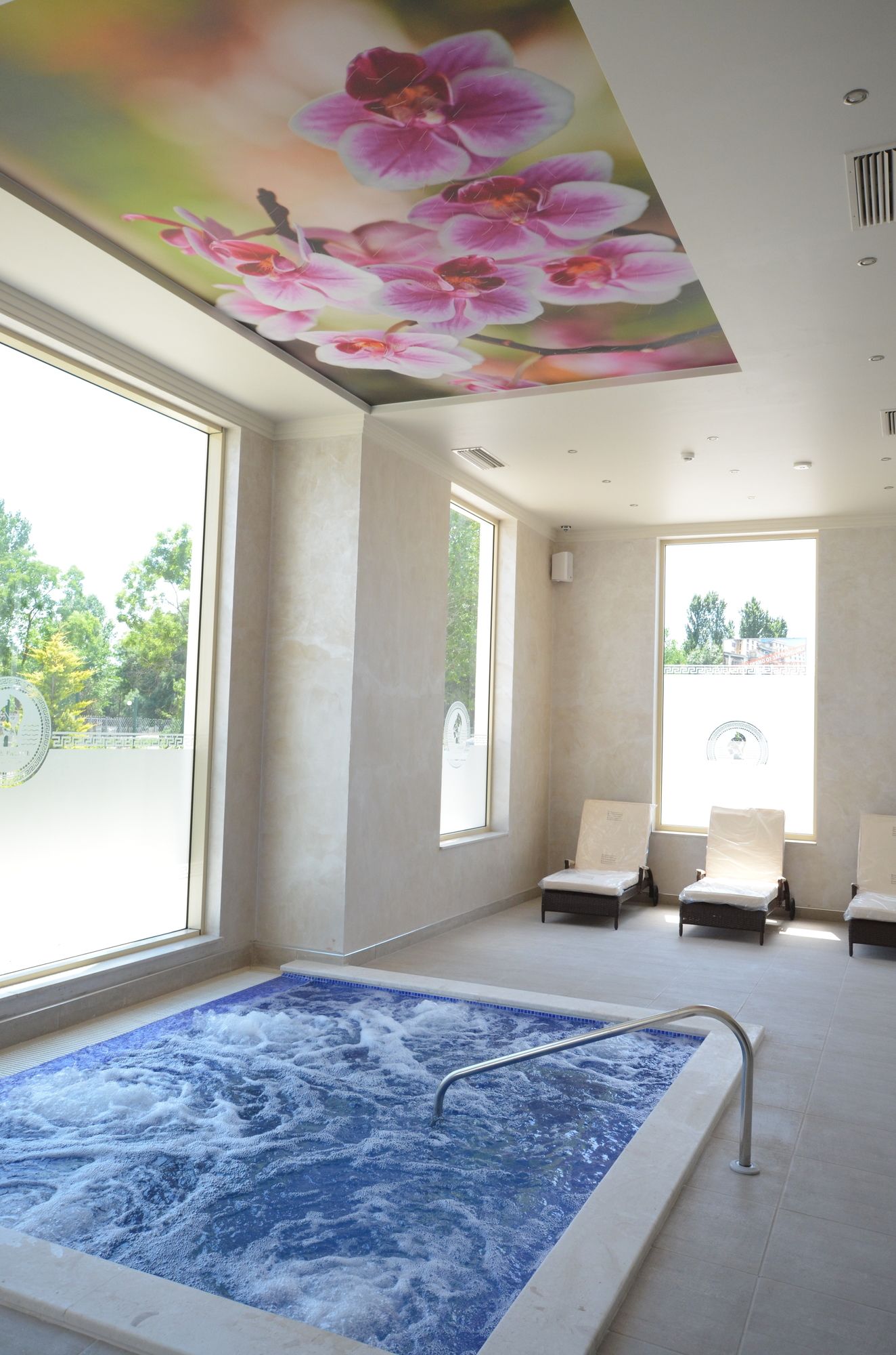 Фото Rome Palace Deluxe