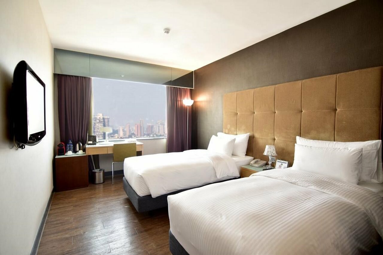 Фото отеля 2