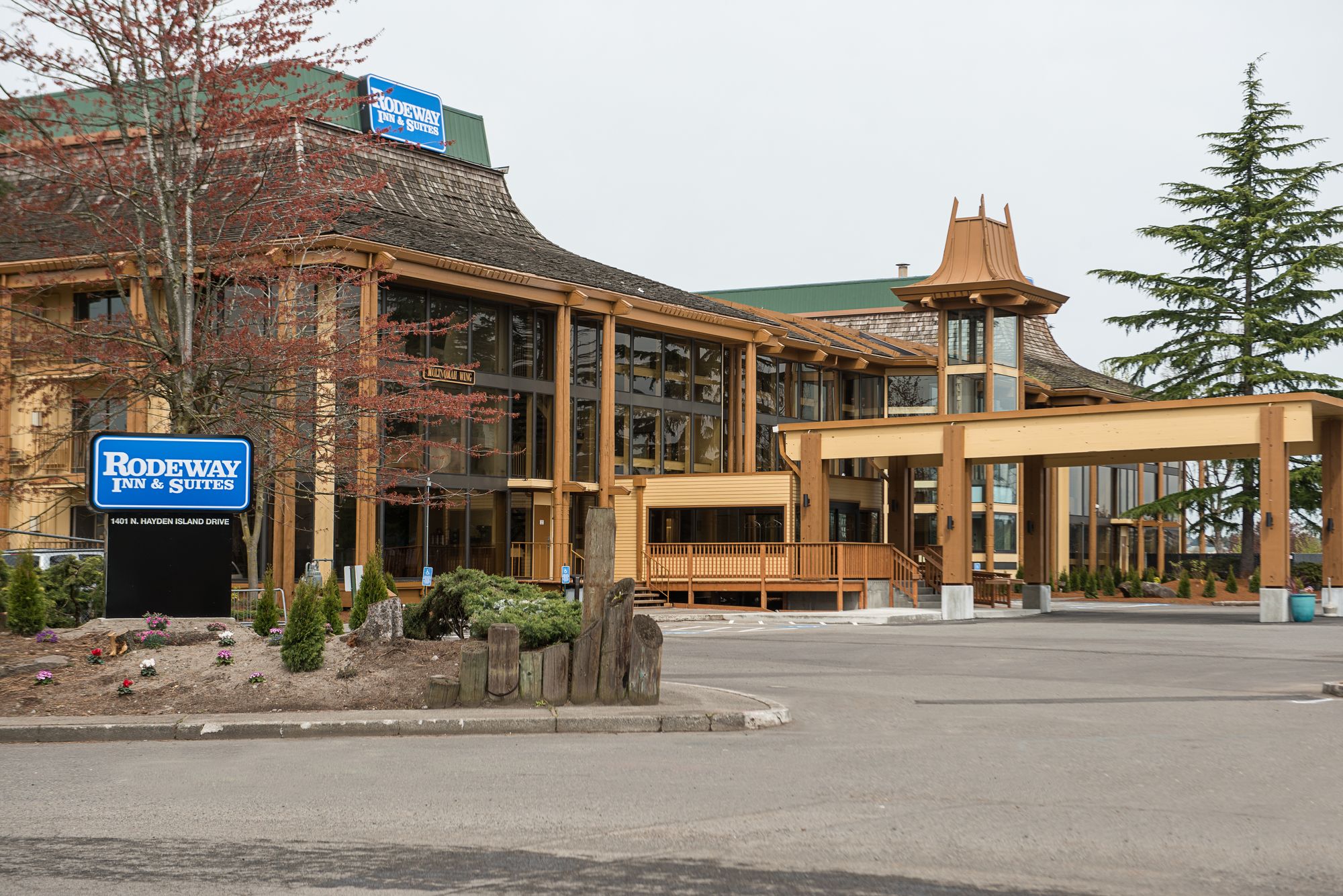 Фото Rodeway Inn & Suites Portland - Jantzen Beach