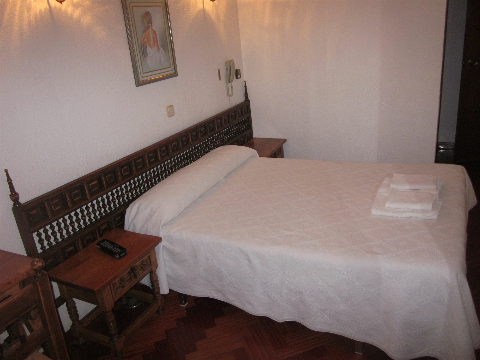 Фото Hostal Esmeralda