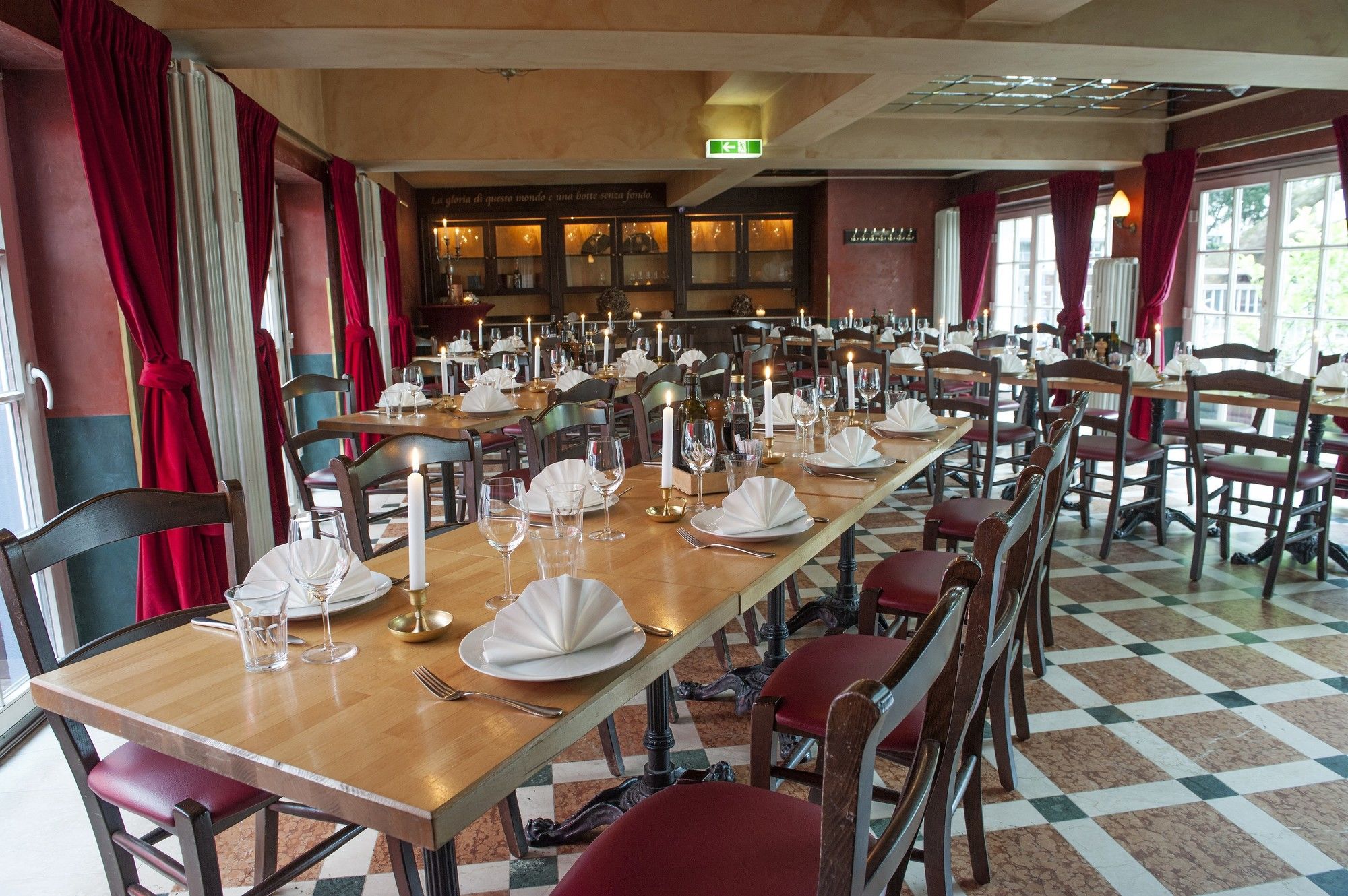 Фото XII Apostel Hotel Albergo