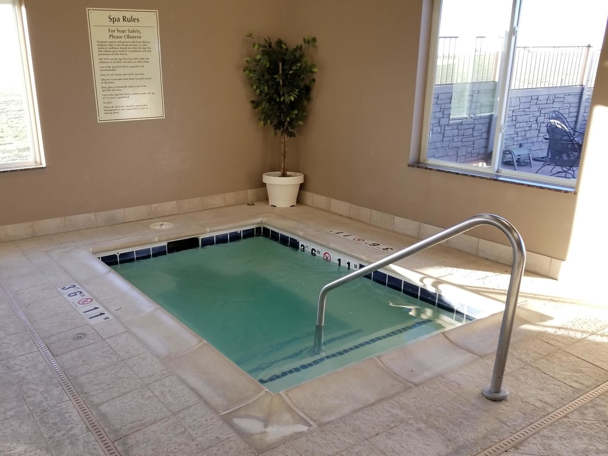 Фото Best Western Plus Carousel Inn & Suites