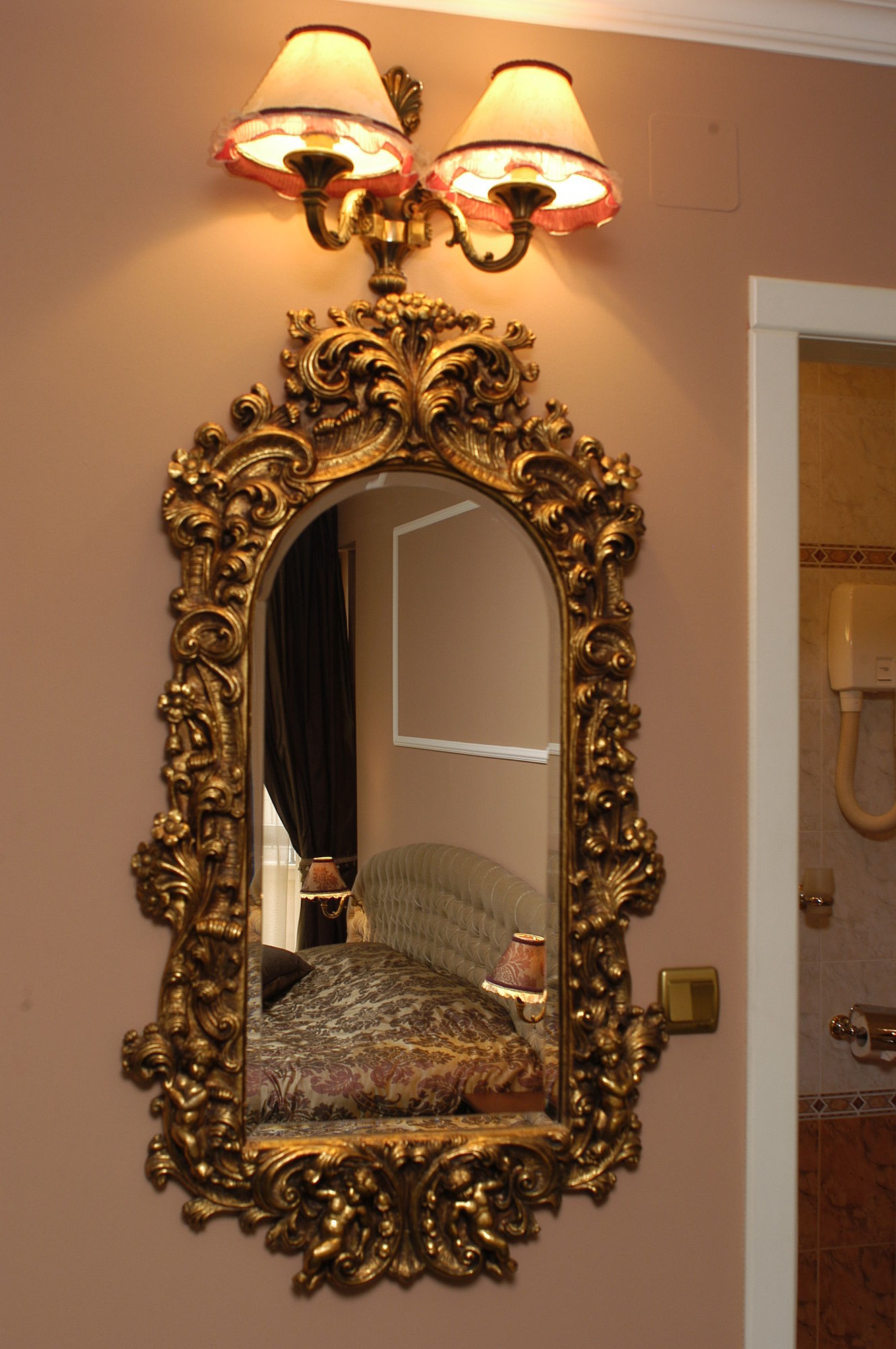 Фото Meg Lozenetz Hotel