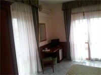 Фото Hotel Octavia