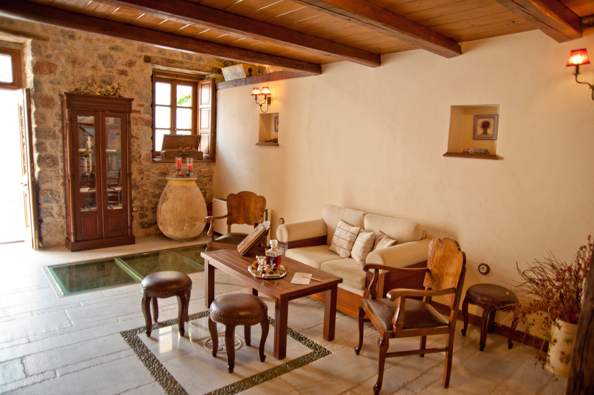 Фото Hatzipanayiotis