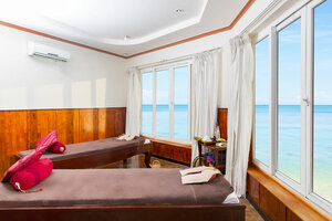 Rock Water Bay Beach Resort & SPA (Khanh Hoa Province, Ga Hòa Tân), hotel