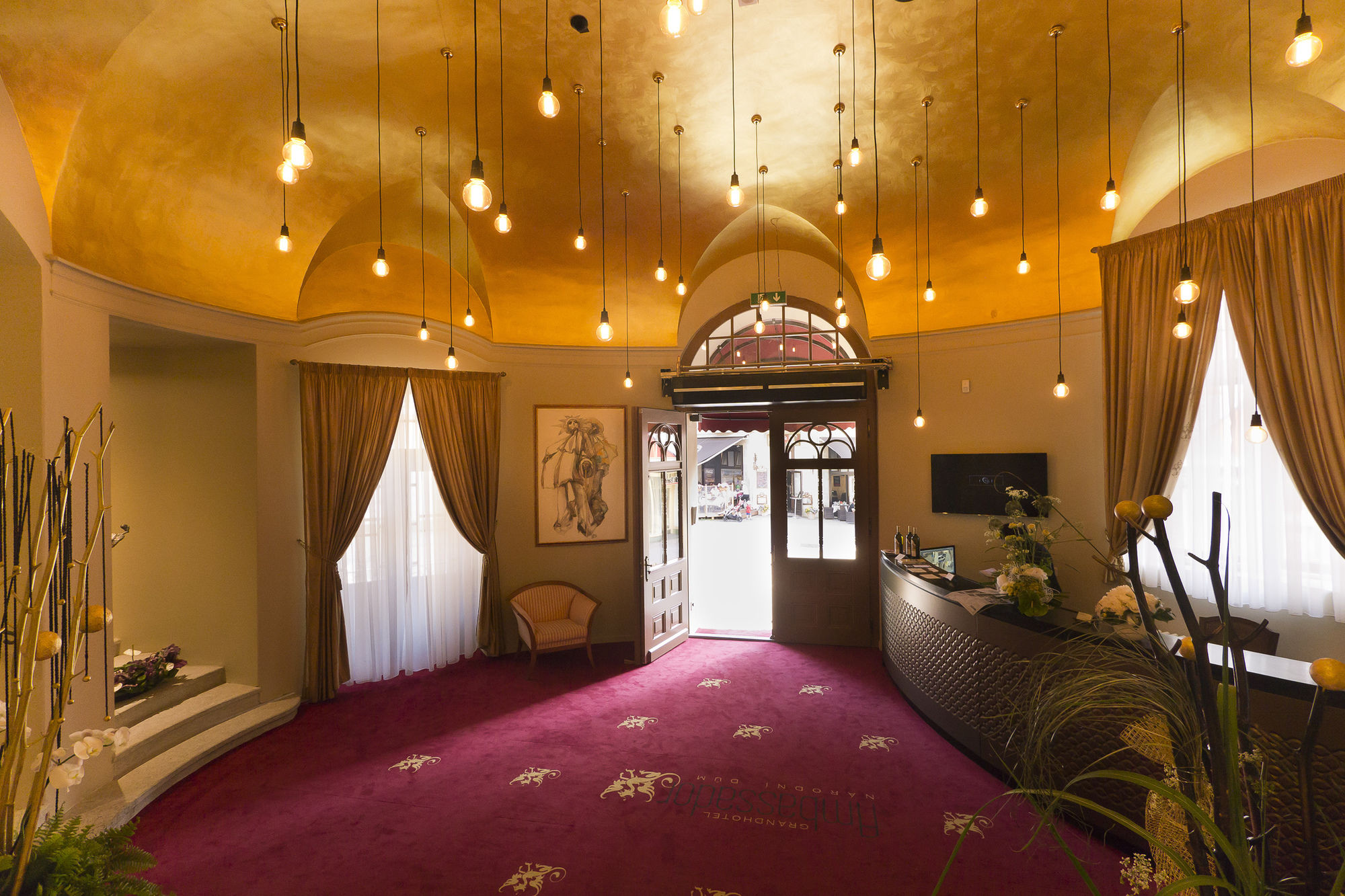 Фото Grandhotel Ambassador National House