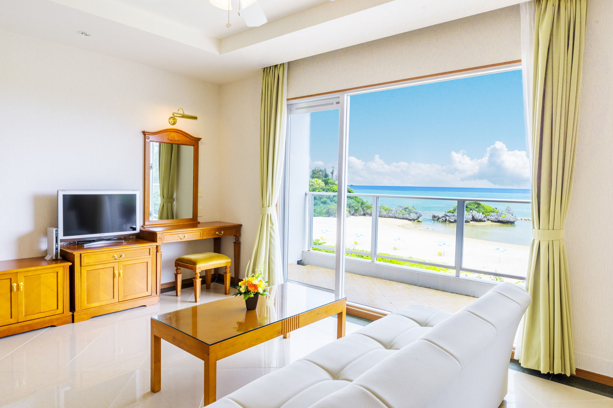 Фото Best Western Okinawa Onna Beach