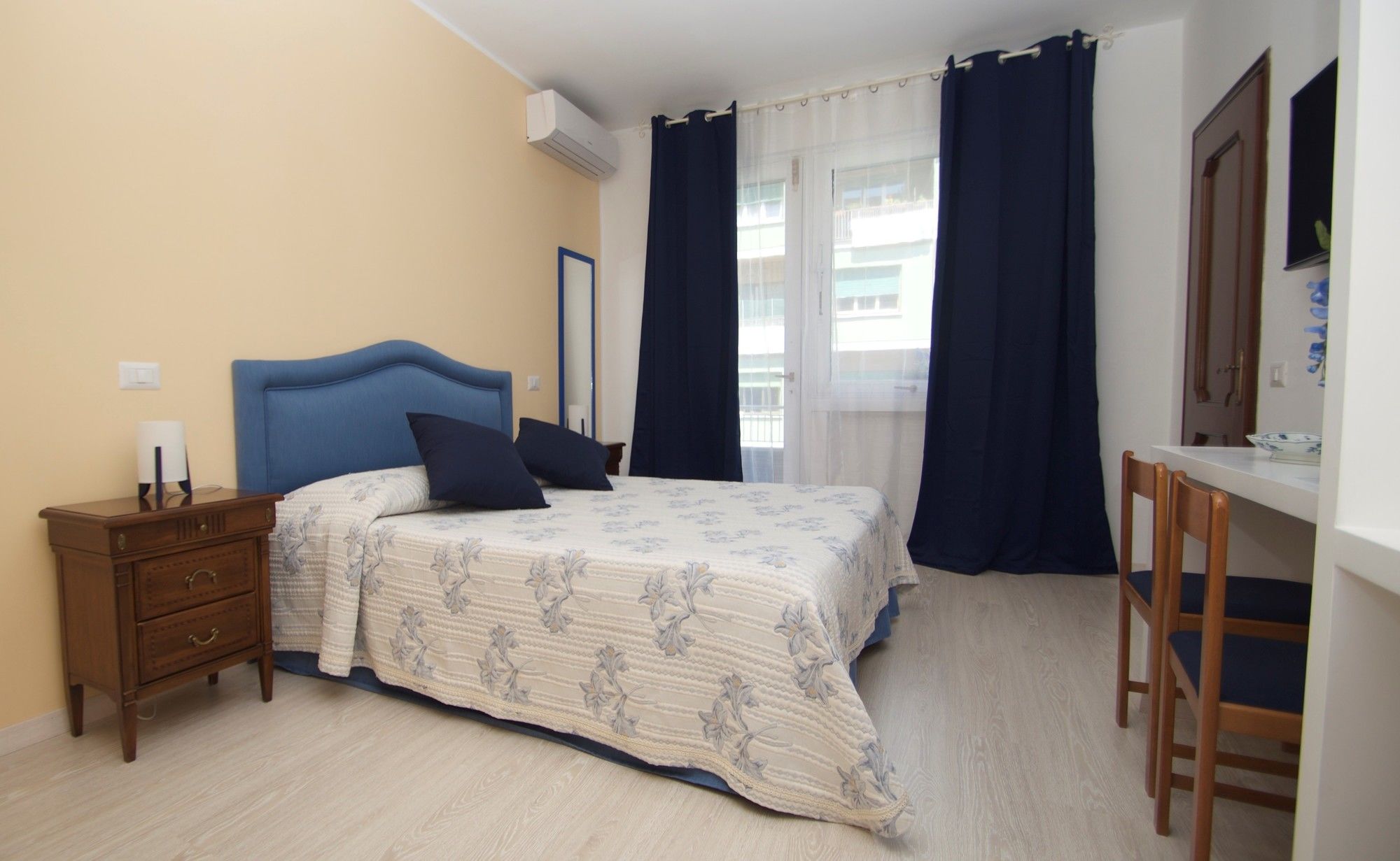 Фото B&b La Perla di Roma