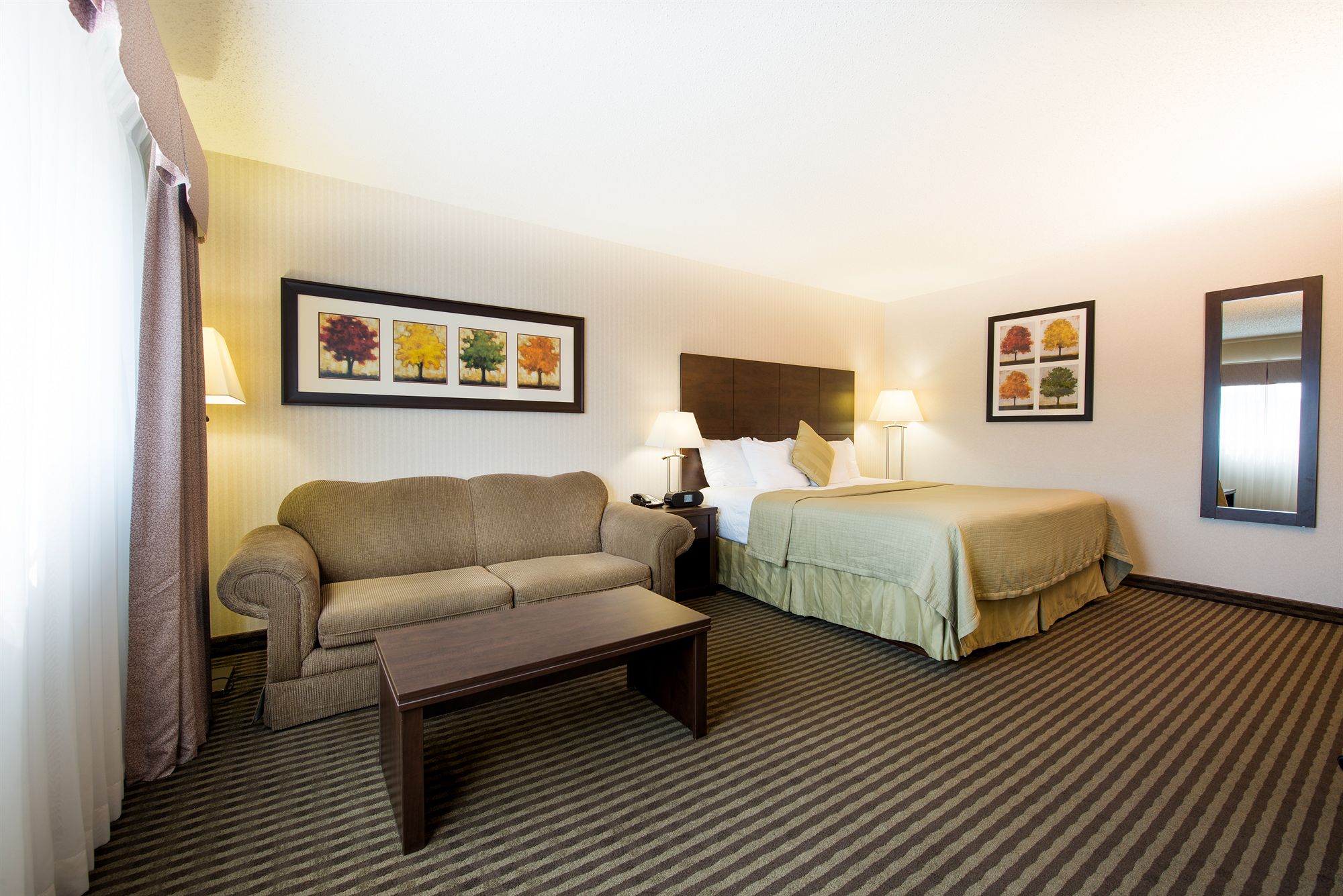 Фото Victoria Inn Hotel & Convention Centre Brandon