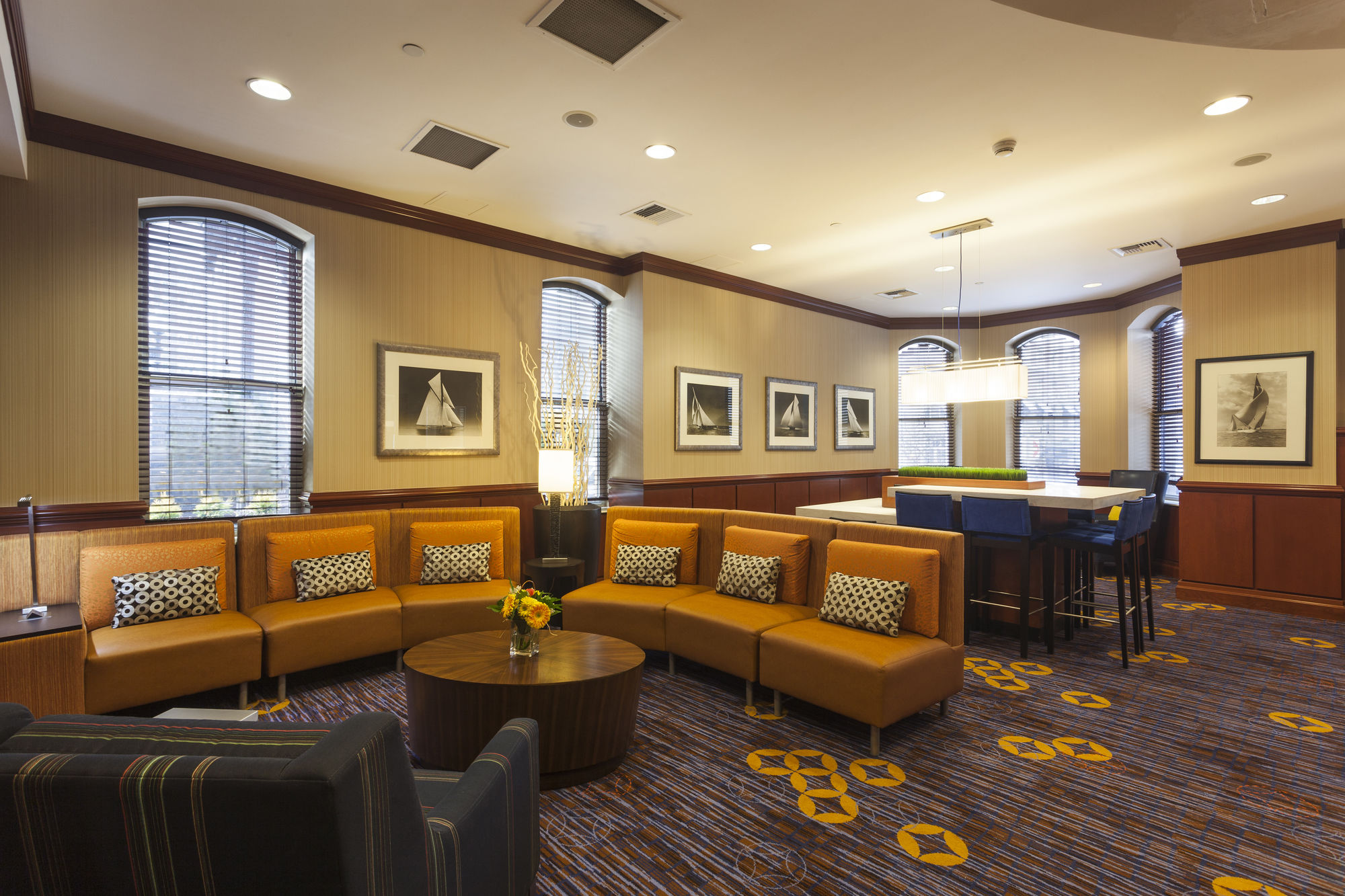 Фото Courtyard by Marriott Boston Copley Square