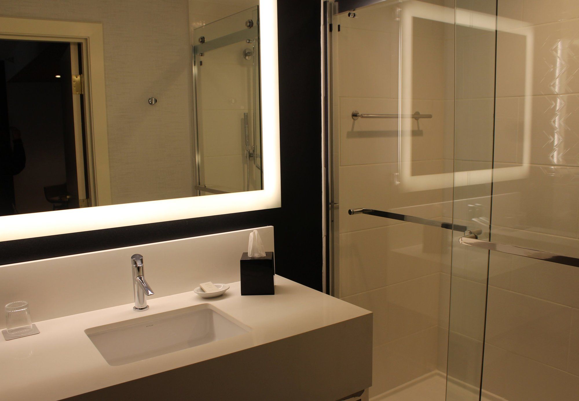 Фото Renaissance Des Moines Savery Hotel