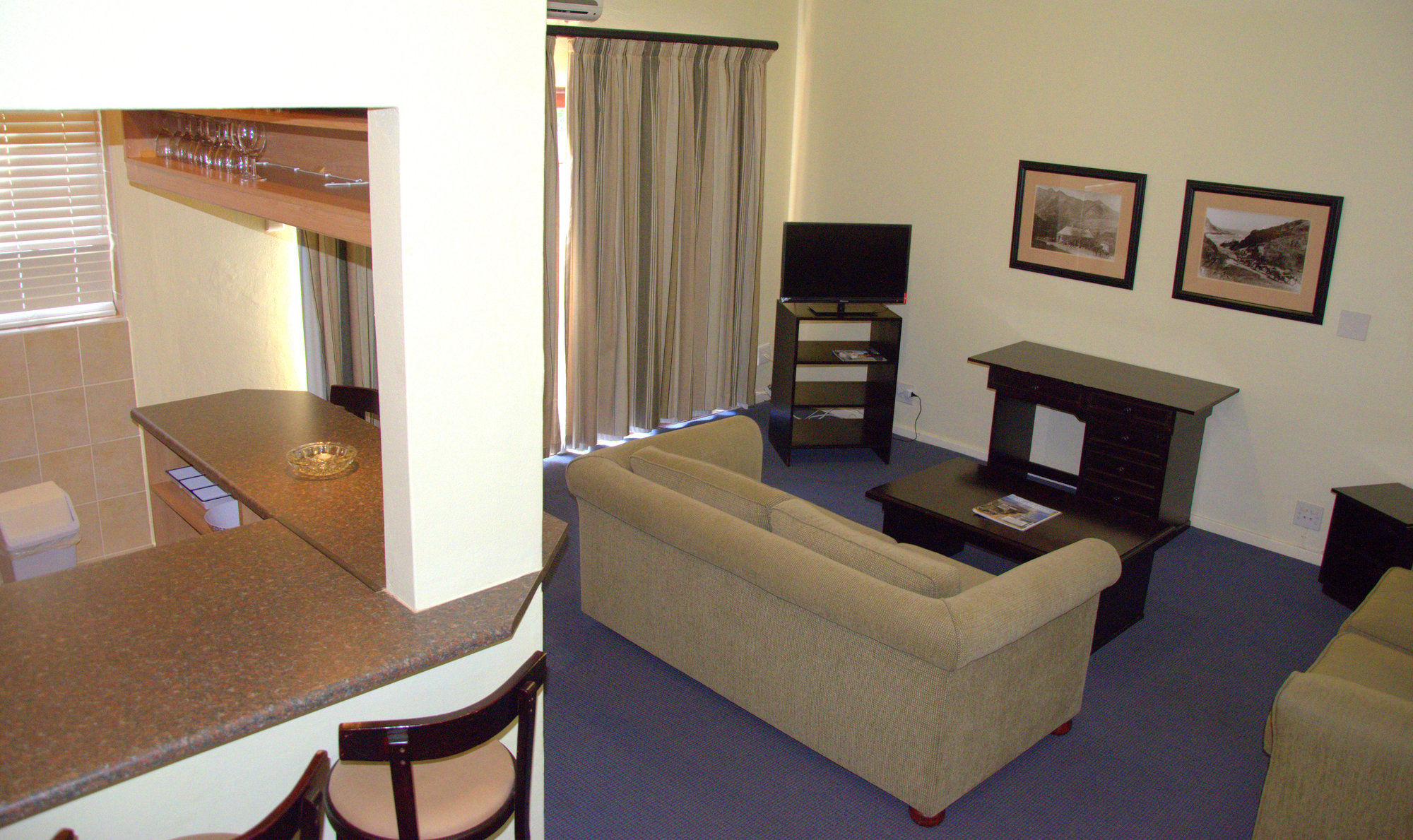 Фото The Wilderness Hotel