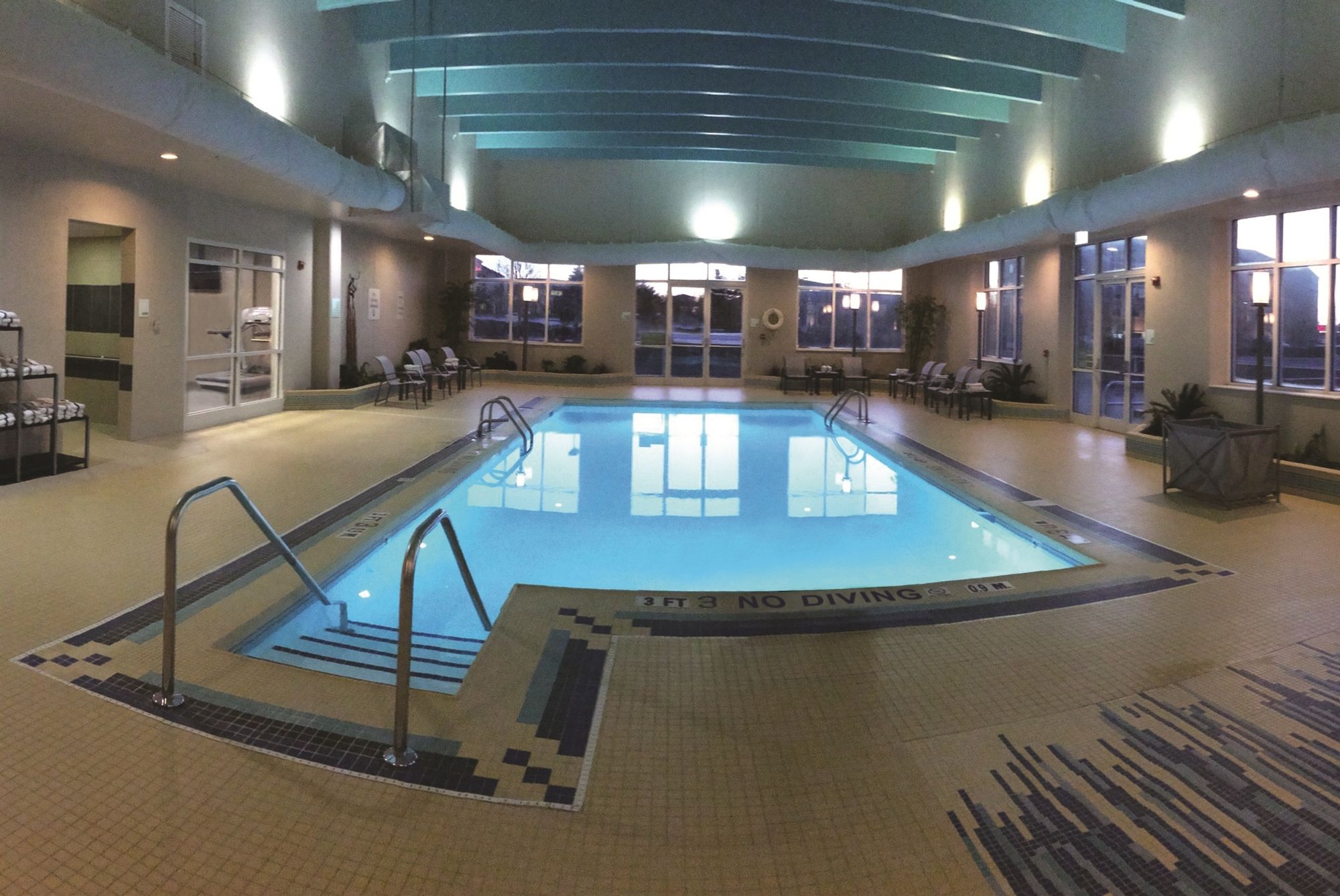 Фото Holiday Inn University Plaza-Bowling Green, an Ihg Hotel