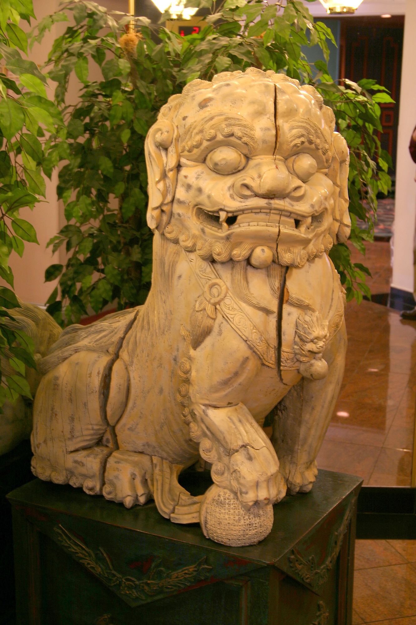 Фото Euro Suites Hotel